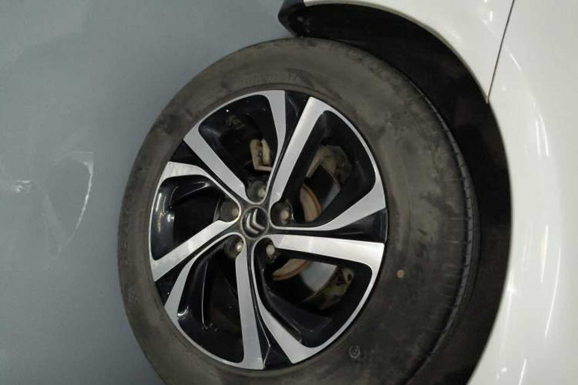 Used Citroen C5 2017 350THP Automatic Luxury Model Right Rear Wheel Hub