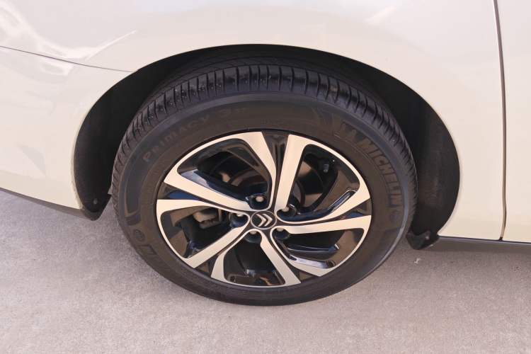 Used Citroen C5 2017 380THP Automatic Luxury Model Right Rear Wheel Hub