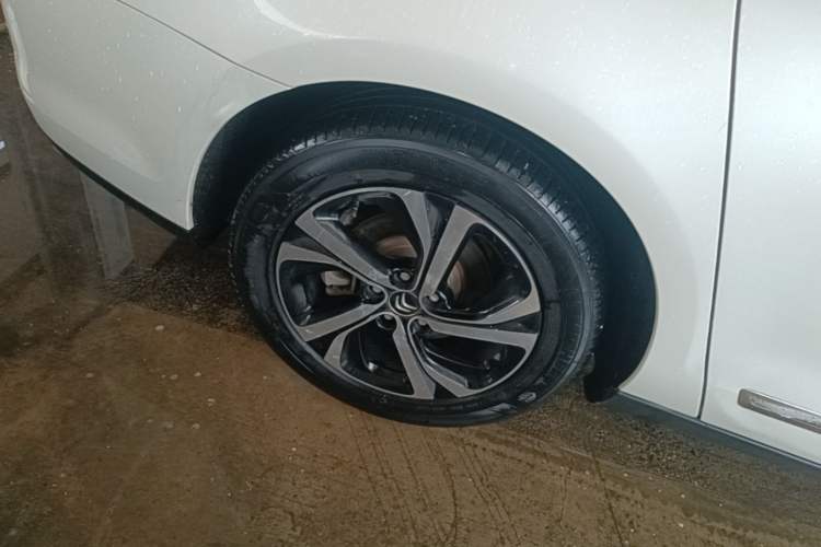 Used Citroen C5 2017 350THP Automatic Luxury Model Right Rear Wheel Hub