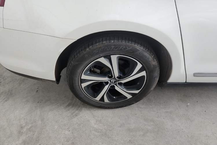 Used Citroen C5 2017 350THP Automatic Luxury Model Right Rear Wheel Hub