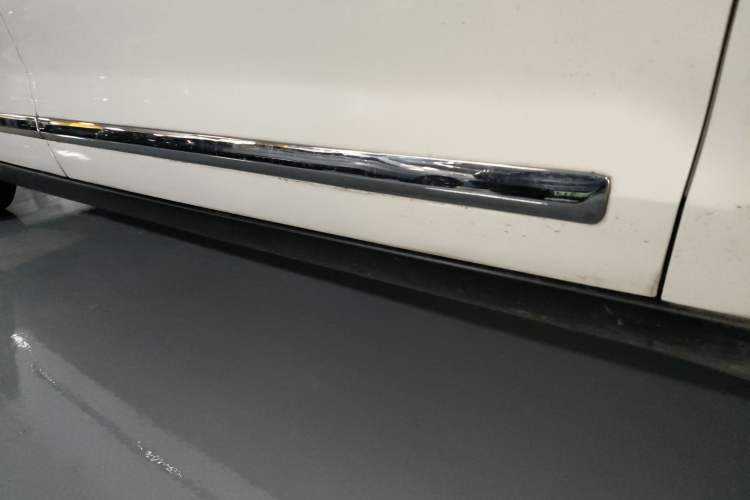Used Citroen C5 2017 350THP Automatic Luxury Model Right Side Sill