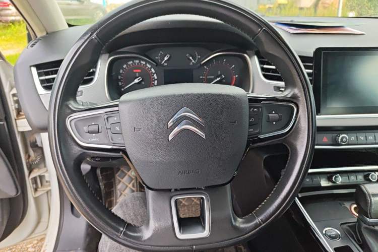 Used Citroen C5 2017 350THP Automatic Luxury Model Steering Wheel