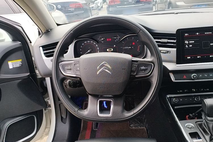 Used Citroen C5 2017 350THP Automatic Luxury Model Steering Wheel