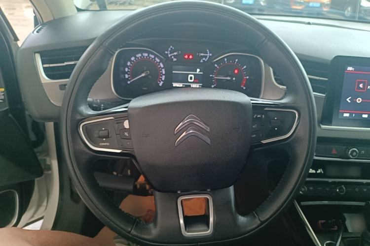 Used Citroen C5 2017 350THP Automatic Luxury Model Steering Wheel
