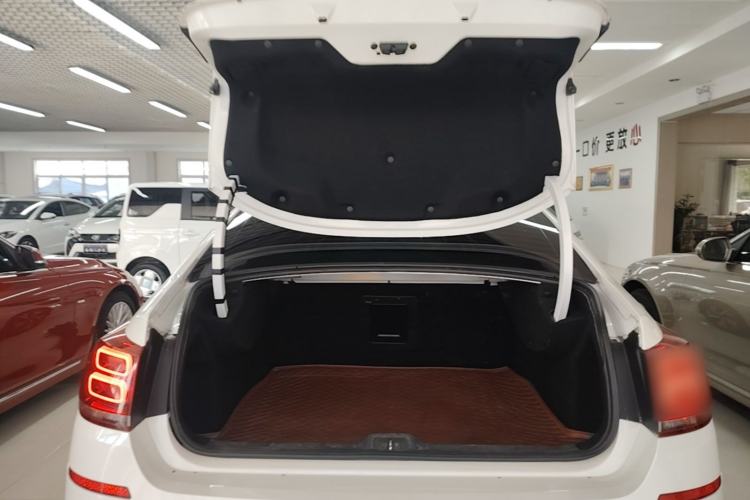 Used Citroen C5 2017 350THP Automatic Luxury Model Trunk