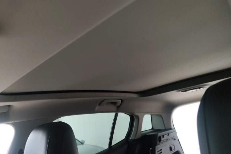 Used Citroen C5 AIRCROSS 2017 380THP Luxury Model Headliner