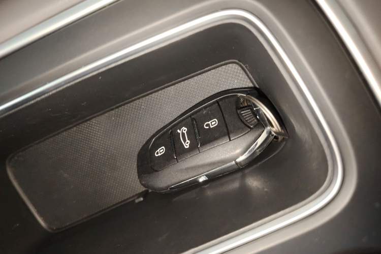 Used Citroen C5 AIRCROSS 2021 360THP Enjoyment Model Interior 1