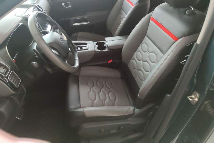 Used Citroen C5 AIRCROSS 2017 380THP Luxury Model Interior 3