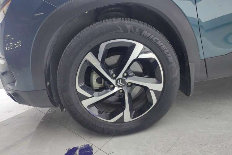 Used Citroen C5 AIRCROSS 2017 350THP Fashion Edition Left Rear Wheel Hub