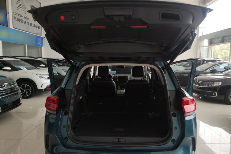 Used Citroen C5 AIRCROSS 2017 380THP Luxury Model Trunk