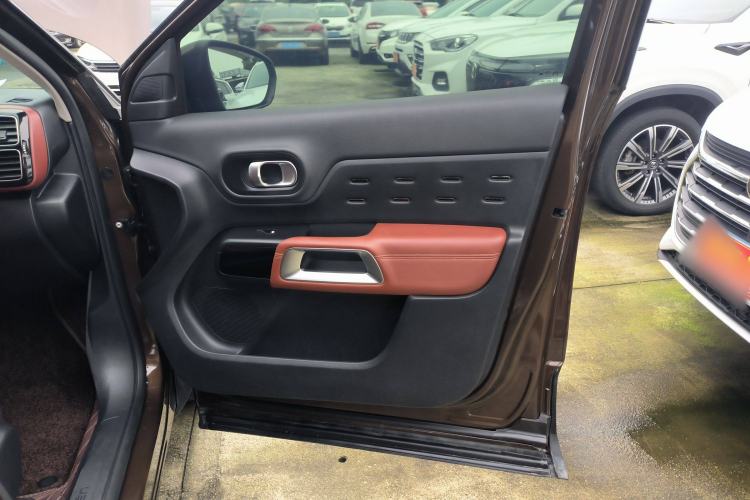 Used Citroen C5 AIRCROSS 2017 380THP Luxury Model Interior 5