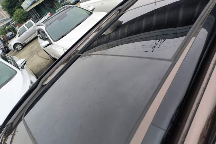 Used Citroen C5 AIRCROSS 2017 380THP Luxury Model Roof