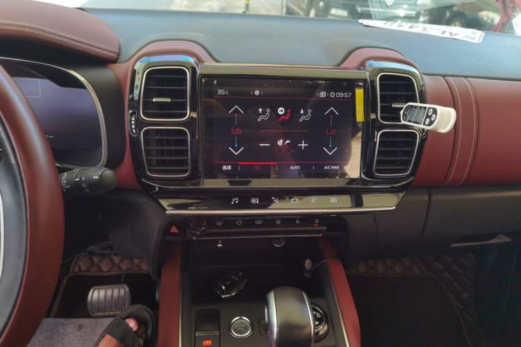 Used Citroen C5 AIRCROSS 2019 350THP Luxury Model China V Standard Audio And AC Panel