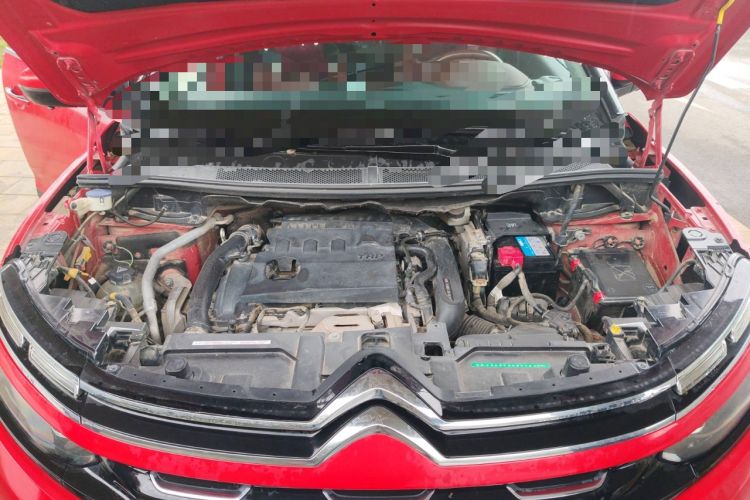 Used Citroen C5 AIRCROSS 2017 380THP Flagship Edition Engine Bay