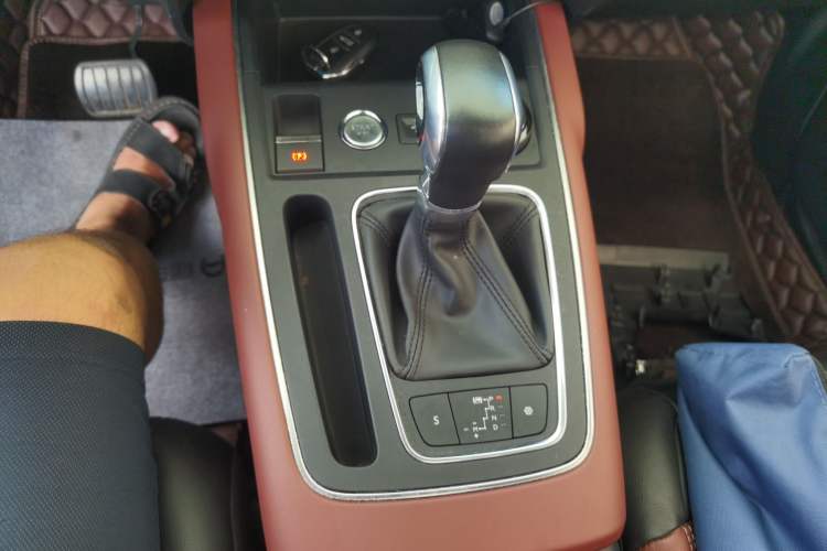 Used Citroen C5 AIRCROSS 2019 350THP Luxury Model China V Standard Gear Lever