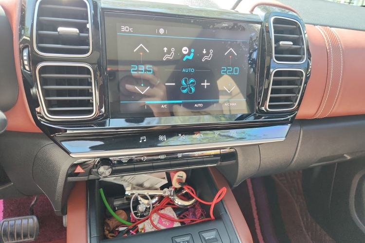 Used Citroen C5 AIRCROSS 2017 380THP Luxury Model Audio And AC Panel