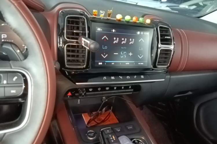 Used Citroen C5 AIRCROSS 2017 380THP Luxury Model Audio And AC Panel