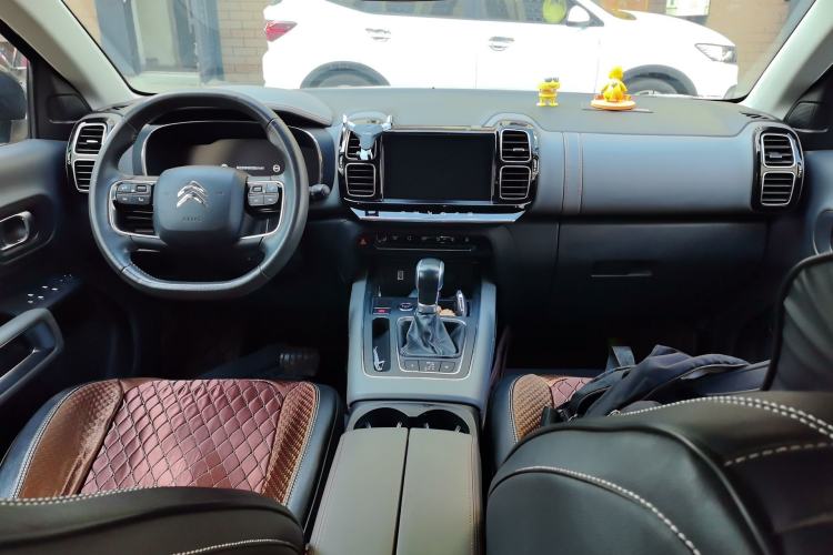 Used Citroen C5 AIRCROSS 2017 350THP Fashion Edition Center Console
