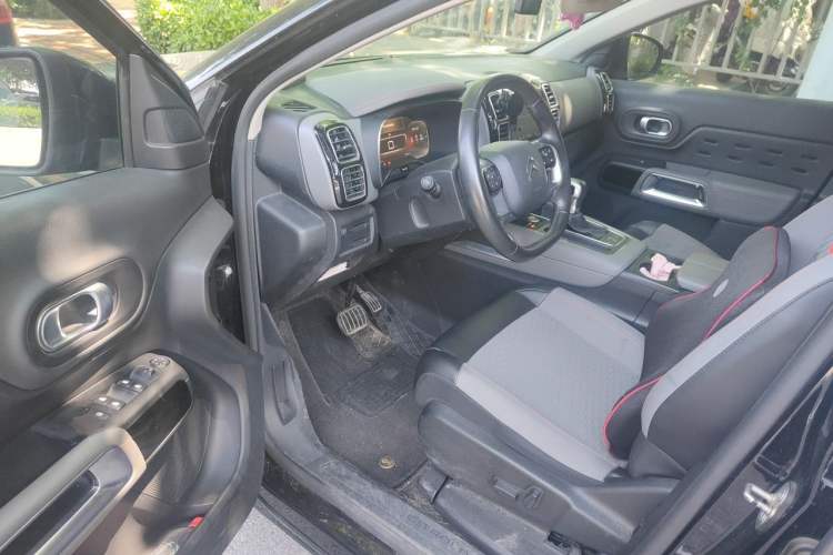 Used Citroen C5 AIRCROSS 2017 350THP Fashion Edition Driver Seat
