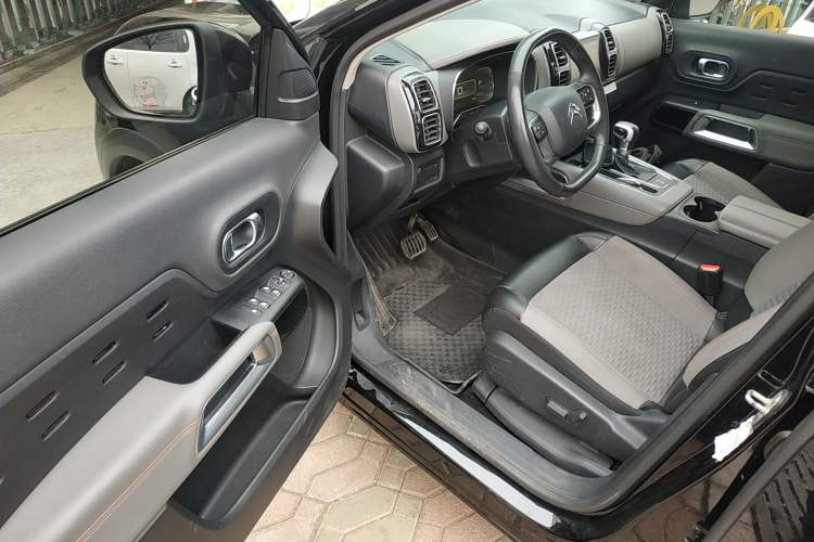 Used Citroen C5 AIRCROSS 2017 350THP Fashion Edition Driver Seat