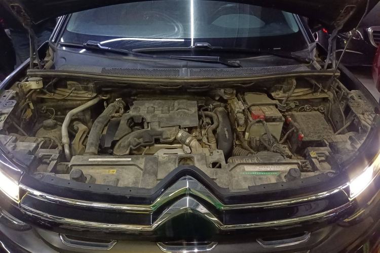 Used Citroen C5 AIRCROSS 2017 350THP Fashion Edition Engine Bay