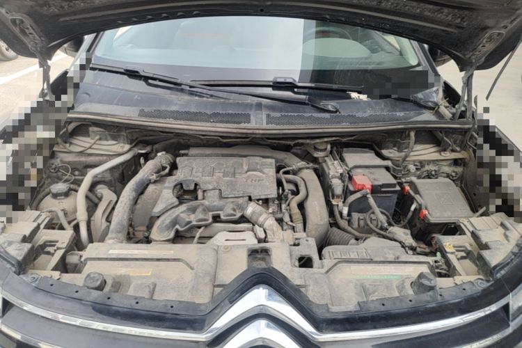 Used Citroen C5 AIRCROSS 2017 350THP Fashion Edition Engine Bay