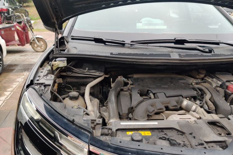 Used Citroen C5 AIRCROSS 2017 350THP Fashion Edition Engine Bay Right