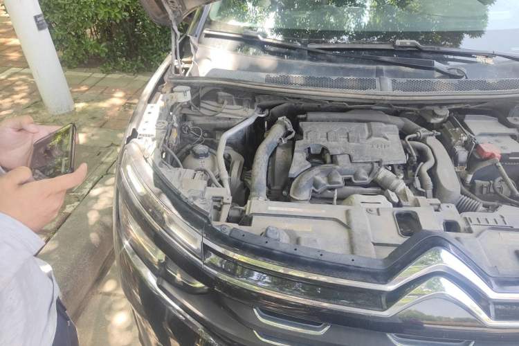 Used Citroen C5 AIRCROSS 2017 350THP Fashion Edition Engine Bay Right