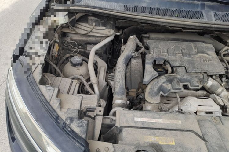 Used Citroen C5 AIRCROSS 2017 350THP Fashion Edition Engine Bay Right