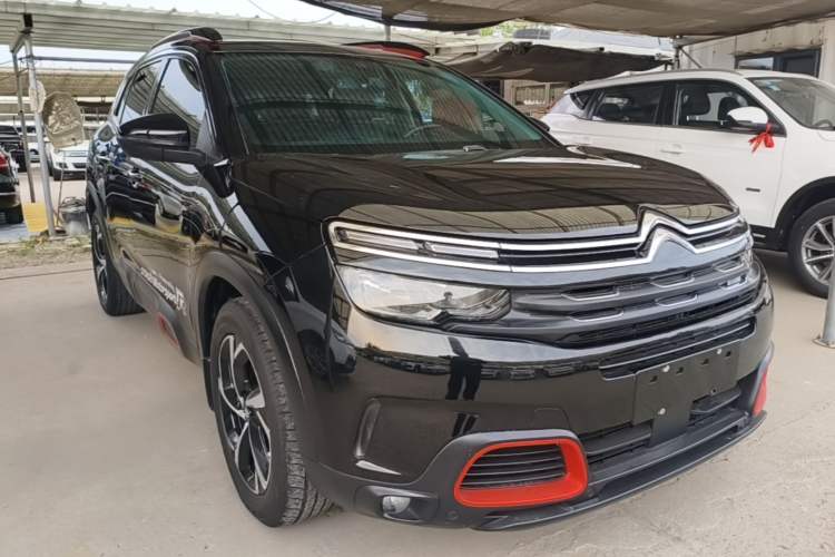 Used Citroen C5 AIRCROSS 2017 380THP Luxury Model Front Right 45 Deg