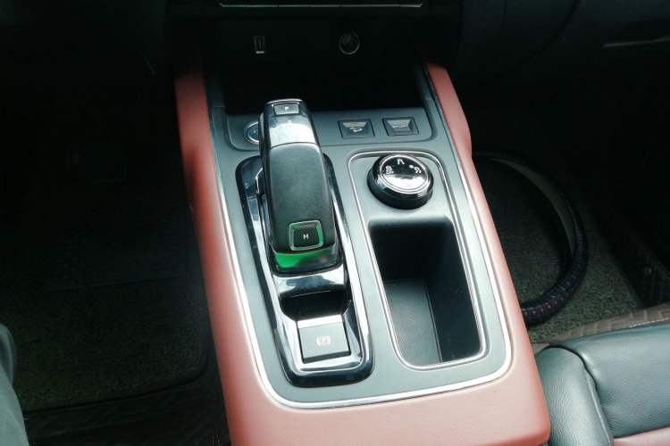 Used Citroen C5 AIRCROSS 2017 380THP Luxury Model Gear Lever