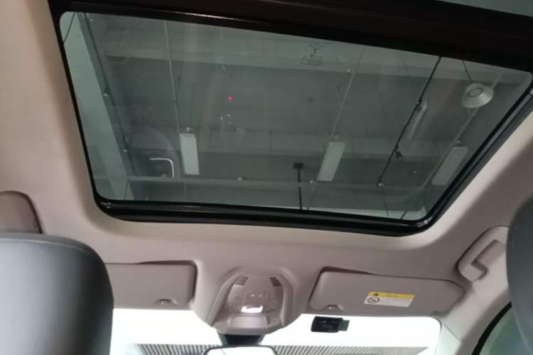 Used Citroen C5 AIRCROSS 2017 380THP Luxury Model Headliner