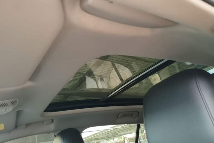Used Citroen C5 AIRCROSS 2017 380THP Luxury Model Headliner
