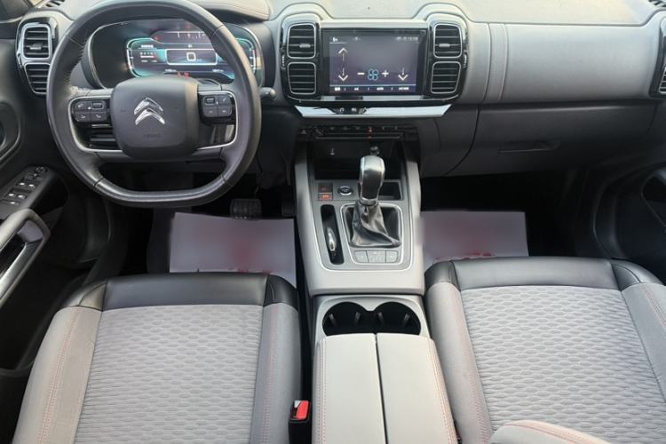 Used Citroen C5 AIRCROSS 2017 350THP Fashion Edition Interior 14