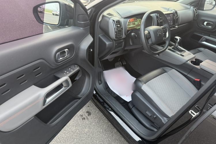 Used Citroen C5 AIRCROSS 2017 350THP Fashion Edition Interior 2