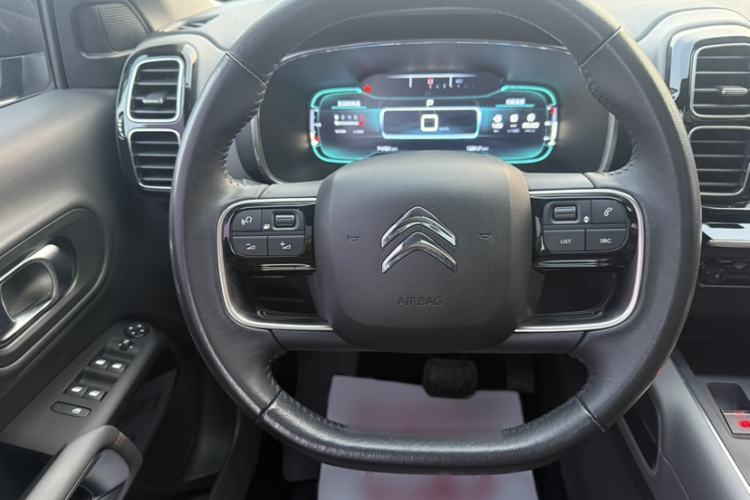 Used Citroen C5 AIRCROSS 2017 350THP Fashion Edition Interior 3