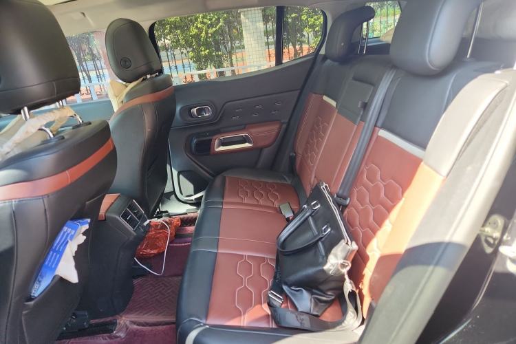 Used Citroen C5 AIRCROSS 2017 380THP Luxury Model Interior 4