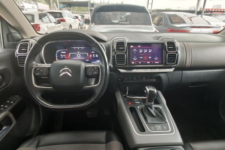 Used Citroen C5 AIRCROSS 2017 350THP Fashion Edition Interior 4