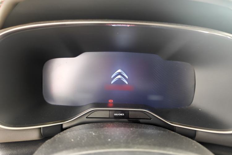 Used Citroen C5 AIRCROSS 2017 350THP Fashion Edition Interior 6