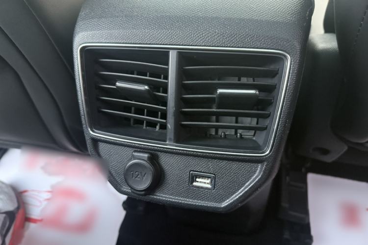 Used Citroen C5 AIRCROSS 2017 350THP Fashion Edition Interior 7