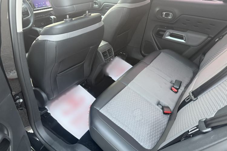 Used Citroen C5 AIRCROSS 2017 350THP Fashion Edition Interior 8