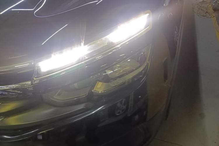 Used Citroen C5 AIRCROSS 2017 350THP Fashion Edition Left Front Headlight