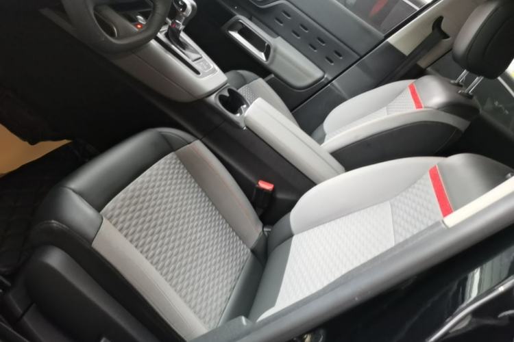 Used Citroen C5 AIRCROSS 2017 350THP Fashion Edition Left Front Seat