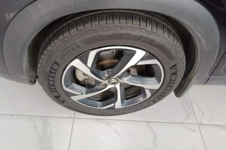 Used Citroen C5 AIRCROSS 2017 380THP Luxury Model Left Front Wheel Hub