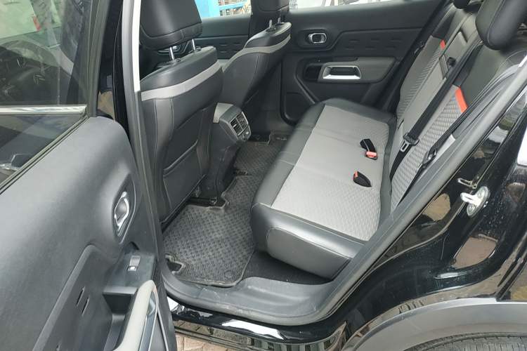 Used Citroen C5 AIRCROSS 2017 350THP Fashion Edition Left Rear Seat