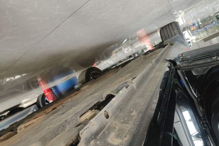Used Citroen C5 AIRCROSS 2017 380THP Fashion Edition Left Side Sill