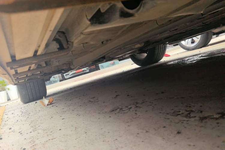 Used Citroen C5 AIRCROSS 2017 350THP Fashion Edition Left Side Sill
