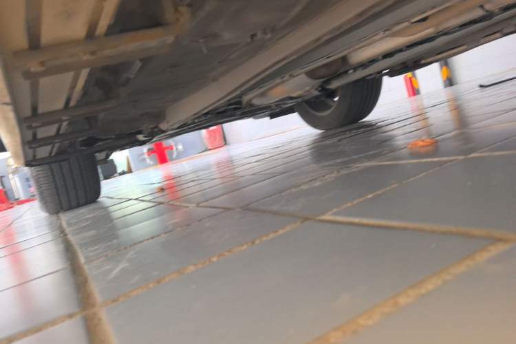 Used Citroen C5 AIRCROSS 2017 350THP Fashion Edition Left Side Sill