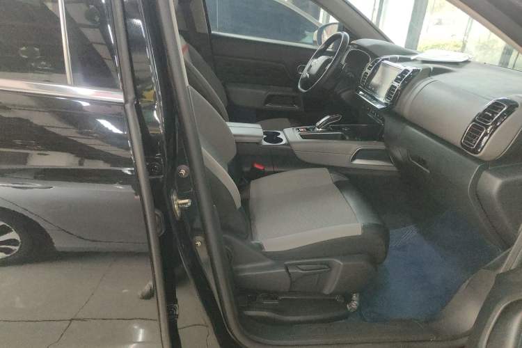 Used Citroen C5 AIRCROSS 2017 380THP Fashion Edition Right Front Seat