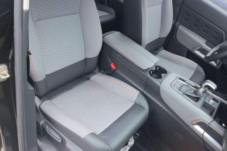 Used Citroen C5 AIRCROSS 2017 350THP Fashion Edition Right Front Seat